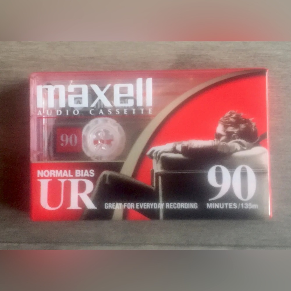 MAXELL  UR 90 Minute Blank Audio Cassette Tapes Sealed Normal Bias...new